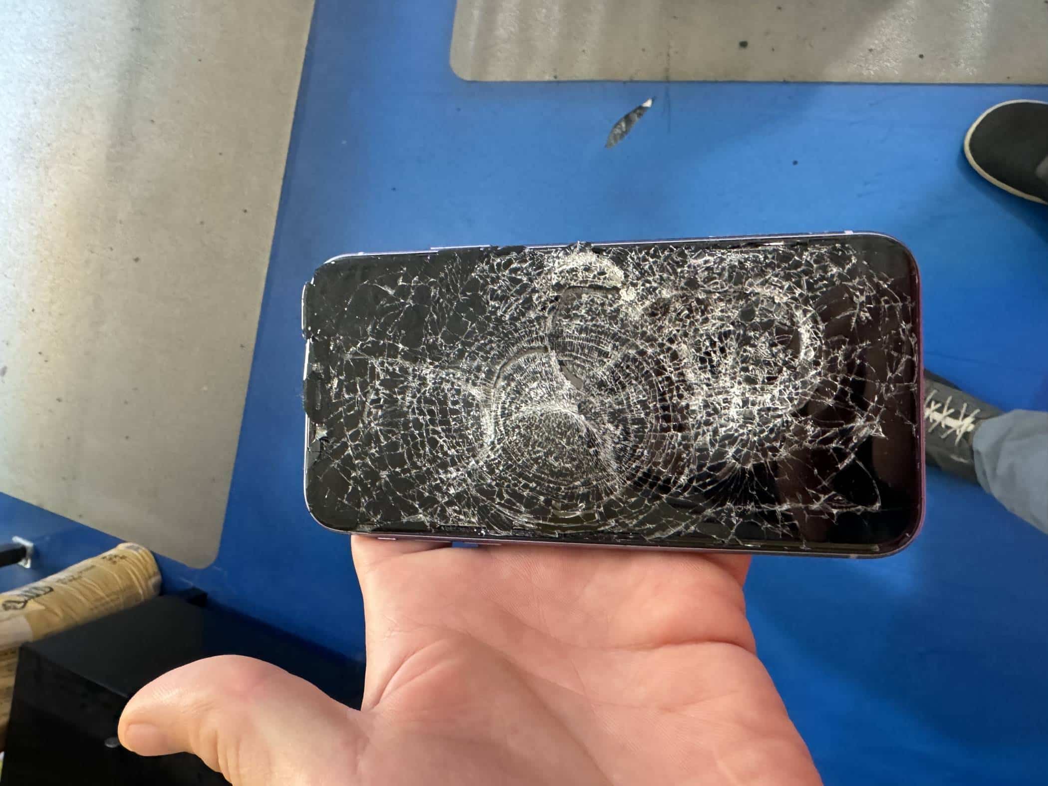 How To Prevent and Repair Scratches on Electronic Screens The Lab